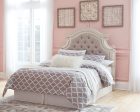 Realyn - Chipped White - Full UPH Panel Headboard Cheap